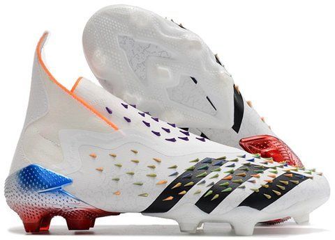 Бутси Predator Freak + FG White 2032 фото