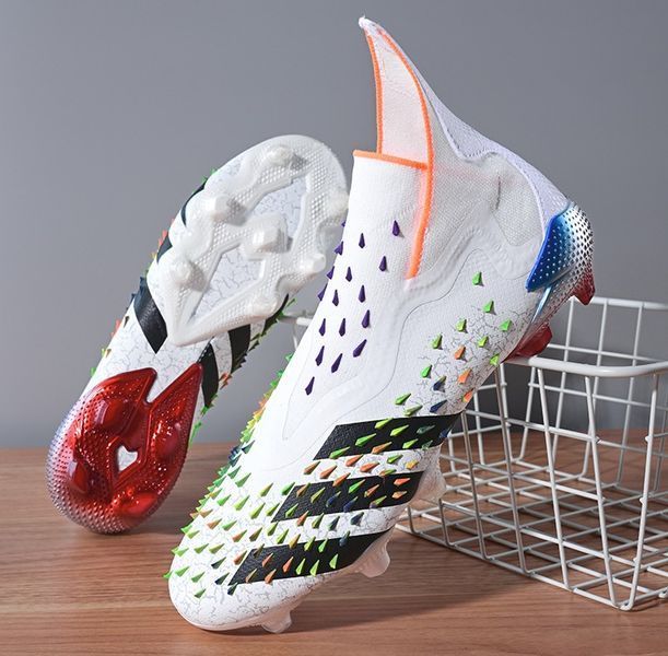 Бутси Predator Freak + FG White 2032 фото